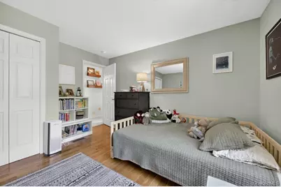 305 Oak Lane, Newburgh, NY 12550 - Photo 31
