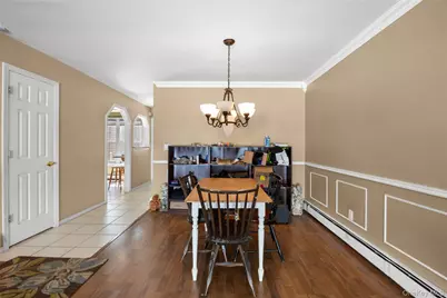 11 Burgoyne Court, Coram, NY 11727 - Photo 7