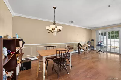 11 Burgoyne Court, Coram, NY 11727 - Photo 5