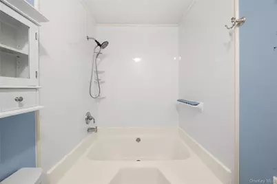 11 Burgoyne Court, Coram, NY 11727 - Photo 29