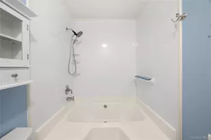 11 Burgoyne Ct, Coram, NY 11727 - Photo 29