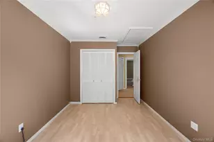 11 Burgoyne Ct, Coram, NY 11727 - Photo 33