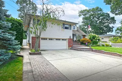 1994 Van Nostrand Avenue, Merrick, NY 11566 - Photo 3
