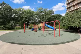 150-38 Union Tpke, Flushing, NY 11367 - Photo 15