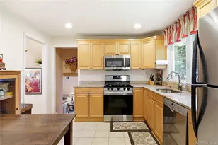 30 Oregon Dr, Huntington Station, NY 11746 - Photo 13