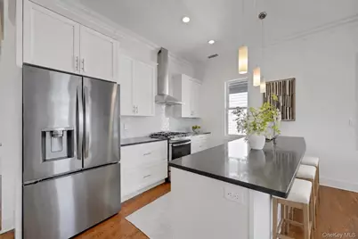 63 Island Point #63, Bronx, NY 10464 - Photo 3