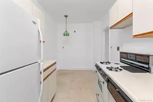48-23 42nd St, Sunnyside, NY 11104 - Photo 13
