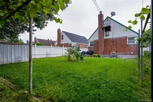 83-15 253rd St, Bellerose, NY 11426 - Photo 17