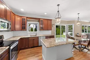 9 Valerie Ct, Centereach, NY 11720 - Photo 7