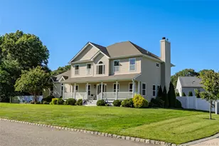 9 Valerie Ct, Centereach, NY 11720 - Photo 3