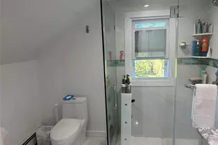 970 E Main St, Riverhead, NY 11901 - Photo 13