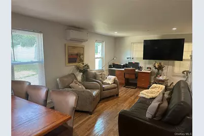 970 E Main Street, Riverhead, NY 11901 - Photo 7