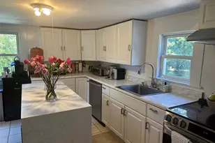 970 E Main St, Riverhead, NY 11901 - Photo 5