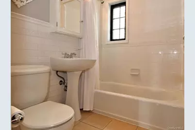 1315 Langdon Lane, Mamaroneck, NY 10543 - Photo 19
