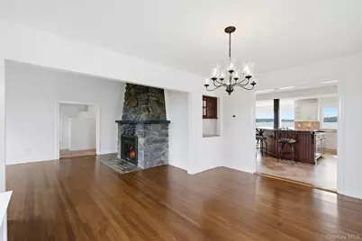 391 Asharoken Avenue, Northport, NY 11768 - Photo 7