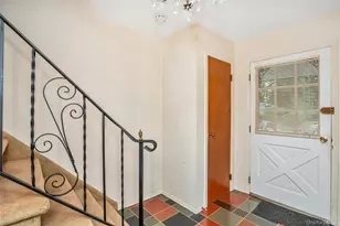 416 Old Country Rd, Deer Park, NY 11729 - Photo 5