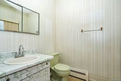 416 Old Country Road, Deer Park, NY 11729 - Photo 11