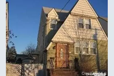 127 Gordon, Valley Stream, NY 11581 - Photo 1