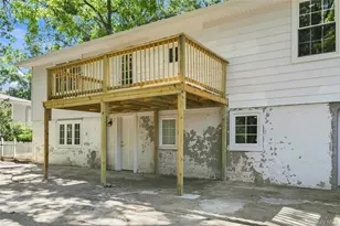 147 Pauls Path, Coram, NY 11727 - Photo 9