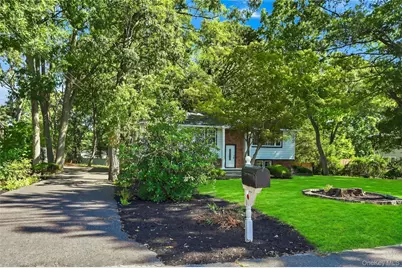 147 Pauls Path, Coram, NY 11727 - Photo 5