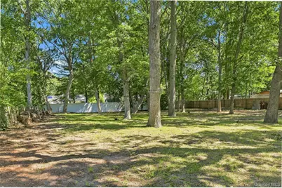147 Pauls Path, Coram, NY 11727 - Photo 45