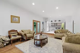 18 Bray Farm Ln, Wappingers Falls, NY 12590 - Photo 13