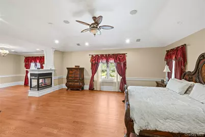 10 Meadow Glen Road, Northport, NY 11768 - Photo 29