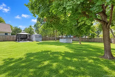 116 Saint Johns Street, Central Islip, NY 11722 - Photo 27