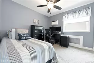 25502 61st Ave, Little Neck, NY 11362 - Photo 17