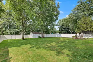 105 Nathan Dr, Bohemia, NY 11716 - Photo 39