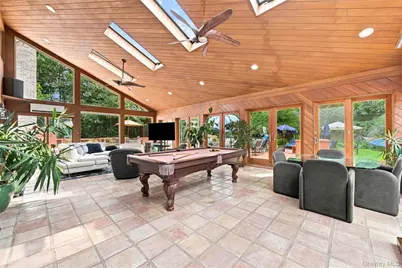 9 Swan Place, Saint James, NY 11780 - Photo 35