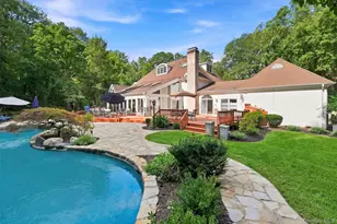 9 Swan Pl, Saint James, NY 11780 - Photo 37