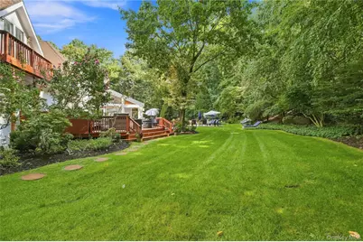 9 Swan Place, Saint James, NY 11780 - Photo 43