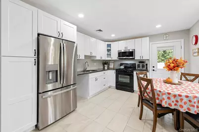 25 Marlboro Drive, Port Jefferson Station, NY 11776 - Photo 17