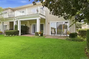 89 Windwatch Dr, Hauppauge, NY 11788 - Photo 27