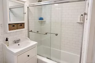 1840 Tomlinson Ave, Bronx, NY 10461 - Photo 9