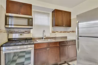 1840 Tomlinson Avenue, Bronx, NY 10461 - Photo 17