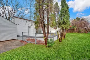 12 Carlls Path, North Babylon, NY 11703 - Photo 5