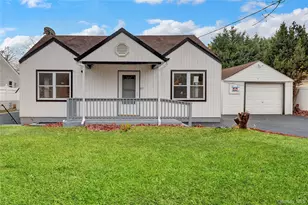 12 Carlls Path, North Babylon, NY 11703 - Photo 3