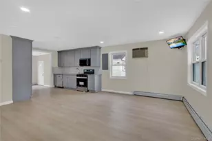 12 Carlls Path, North Babylon, NY 11703 - Photo 9