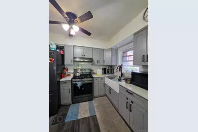 2570 Pearsall Avenue, Bronx, NY 10469 - Photo 5