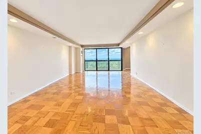 27010 Grand Central #28K, Floral Park, NY 11005 - Photo 5