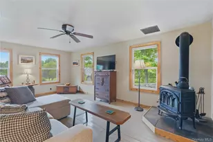 371 Crescent Ave, Plattekill, NY 12528 - Photo 3
