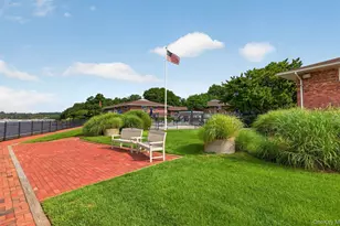 1 Toms Point Ln, Port Washington, NY 11050 - Photo 23