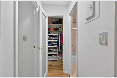 1 Toms Point Lane #17E, Port Washington, NY 11050 - Photo 17