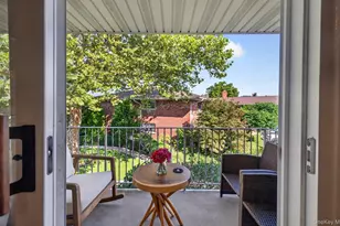 1 Toms Point Ln, Port Washington, NY 11050 - Photo 5