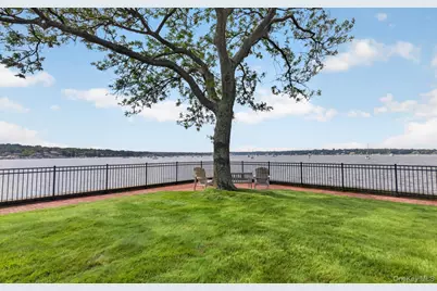 1 Toms Point Lane #17E, Port Washington, NY 11050 - Photo 29