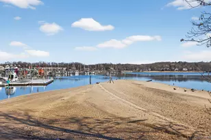 1 Toms Point Ln, Port Washington, NY 11050 - Photo 33