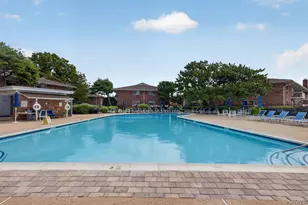 1 Toms Point Ln, Port Washington, NY 11050 - Photo 27