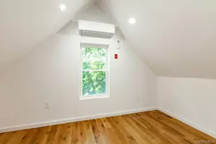 104-18 89th Ave, Richmond Hill, NY 11418 - Photo 15